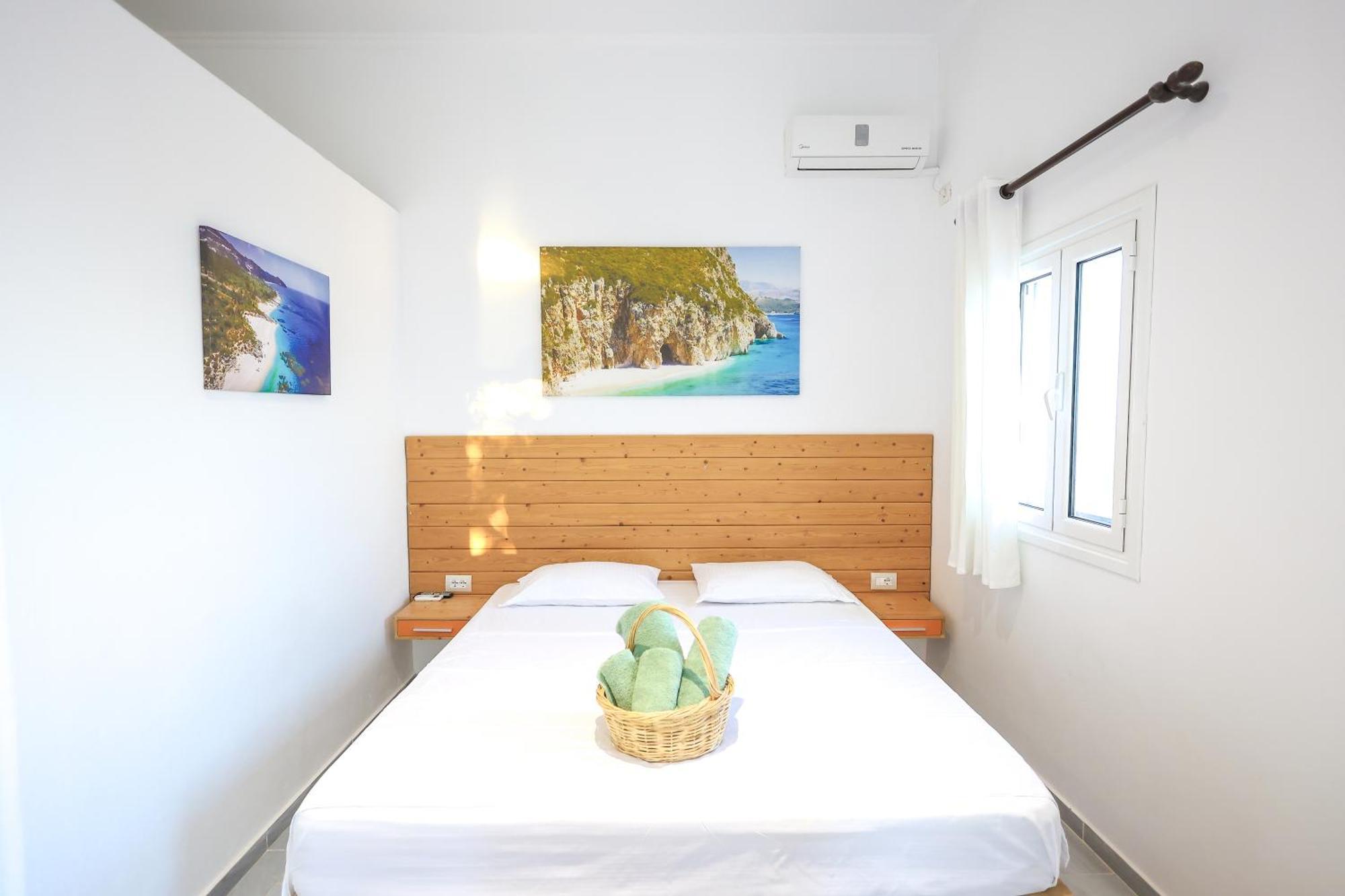 Casablanca Rooms Dhërmi Exteriör bild